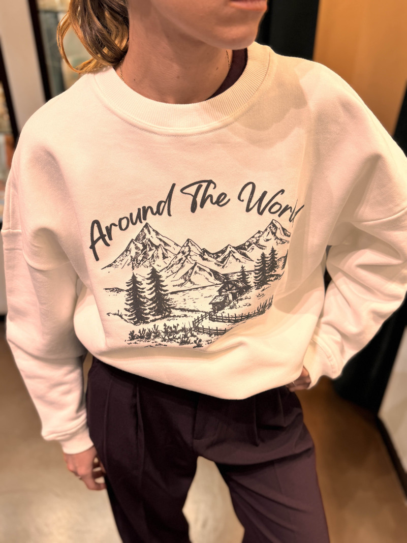 Pull Blanc Around The World