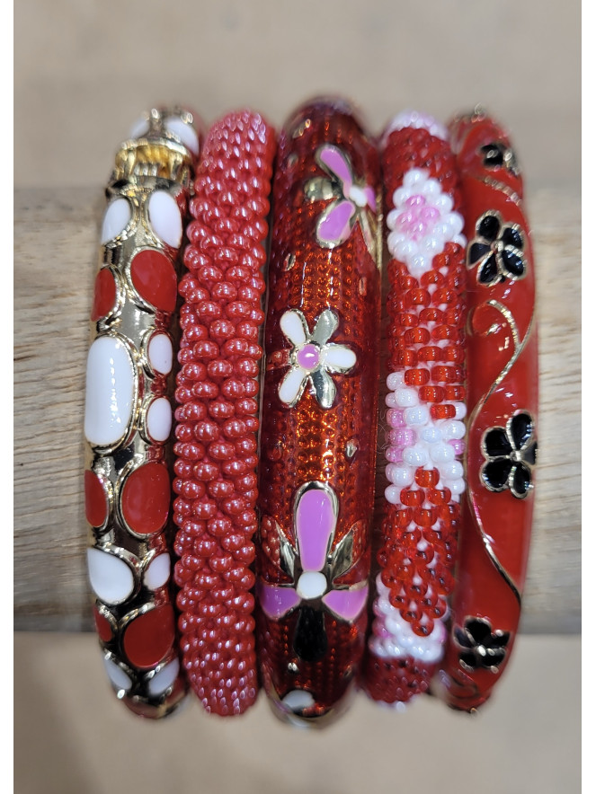 Composition de 5 bracelets Népalais et Thaïlandais ROUGE