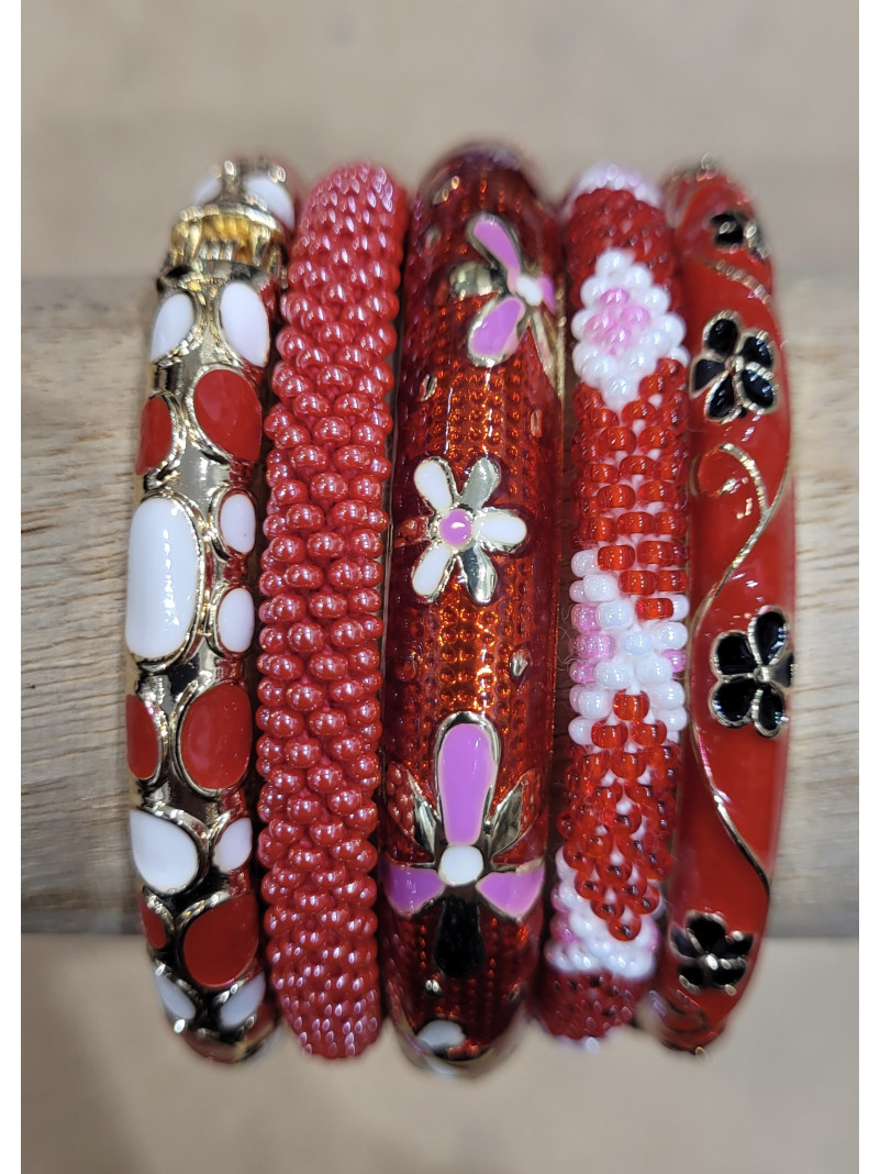 Composition de 5 bracelets Népalais et Thaïlandais ROUGE
