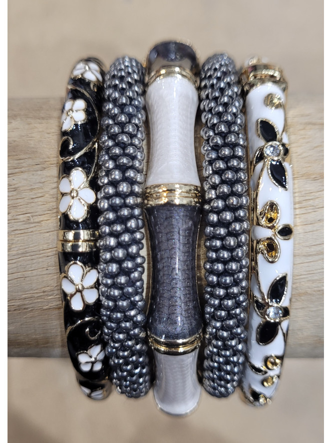 Composition de 5 bracelets Népalais et Thaïlandais GRIS