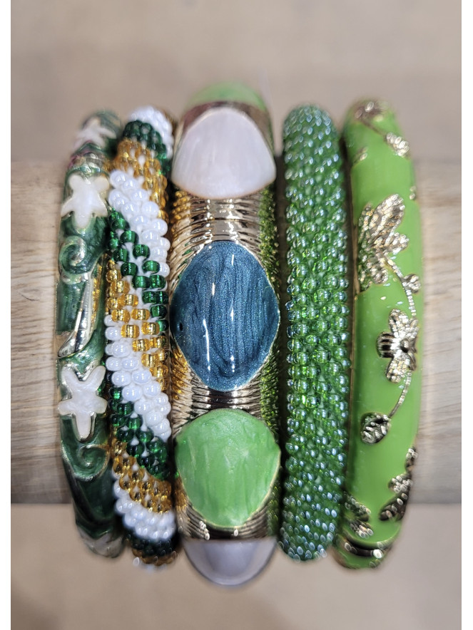 Composition de 5 bracelets Népalais et Thaïlandais VERT