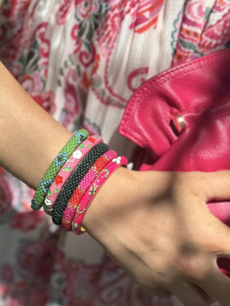 Composition de 5 bracelets Népalais et Thaïlandais ROSE FUSCHIA VERT