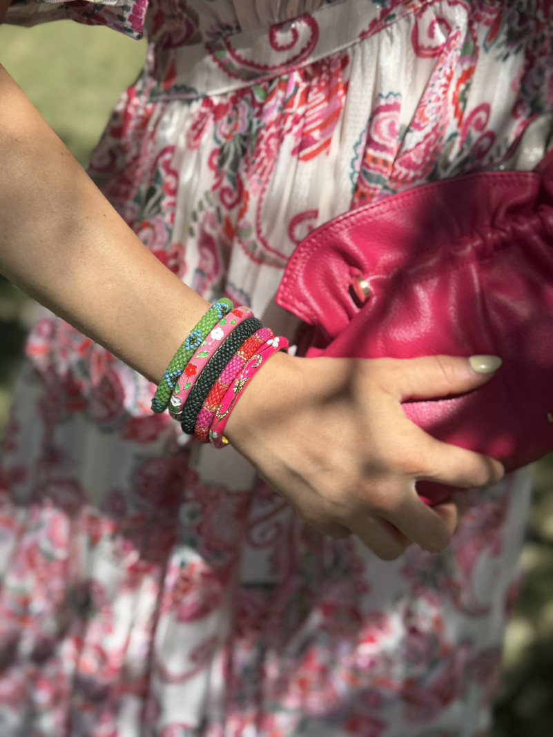 Composition de 5 bracelets Népalais et Thaïlandais ROSE FUSCHIA VERT