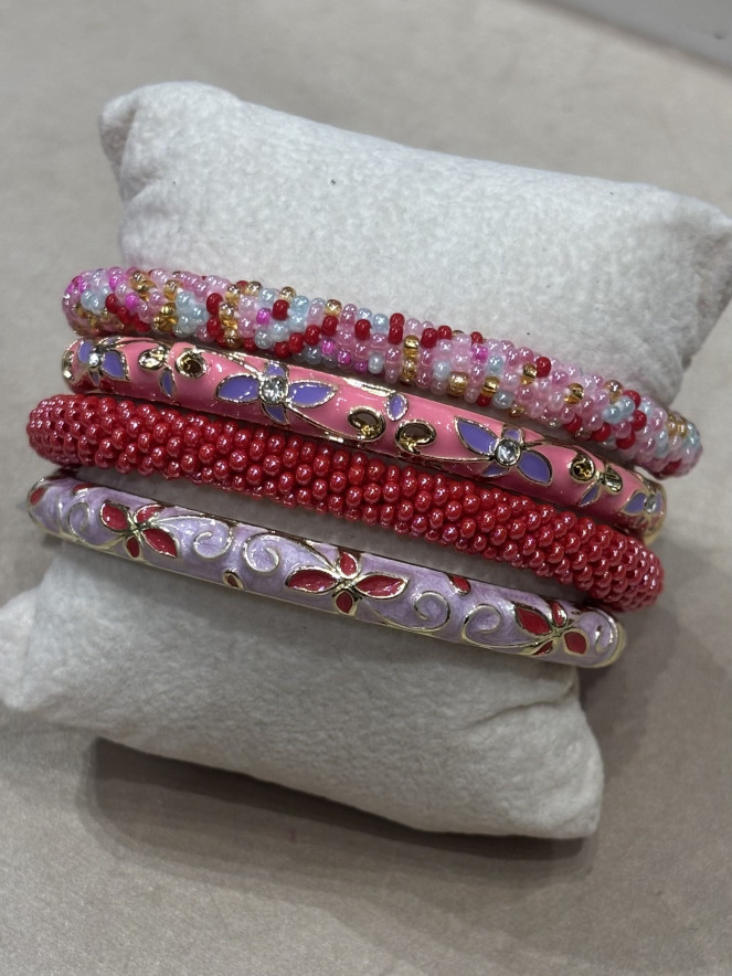 Composition de 4 bracelets Népalais et Thaïlandais ROSE VIOLET