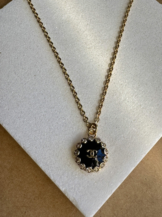 COLLIER TWICE BOUTON NOIR STRASS