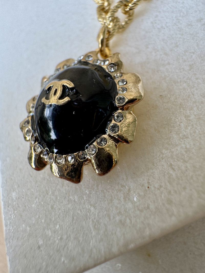 COLLIER TWICE BOUTON FLEUR NOIR STRASS