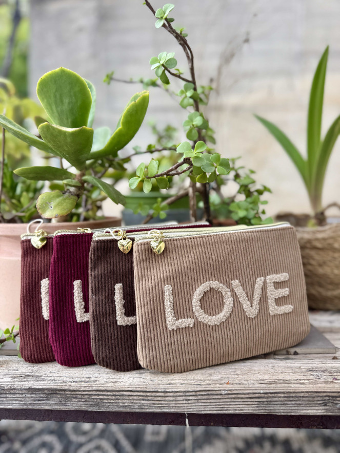 Pochette VELOURS LOVE chocolat