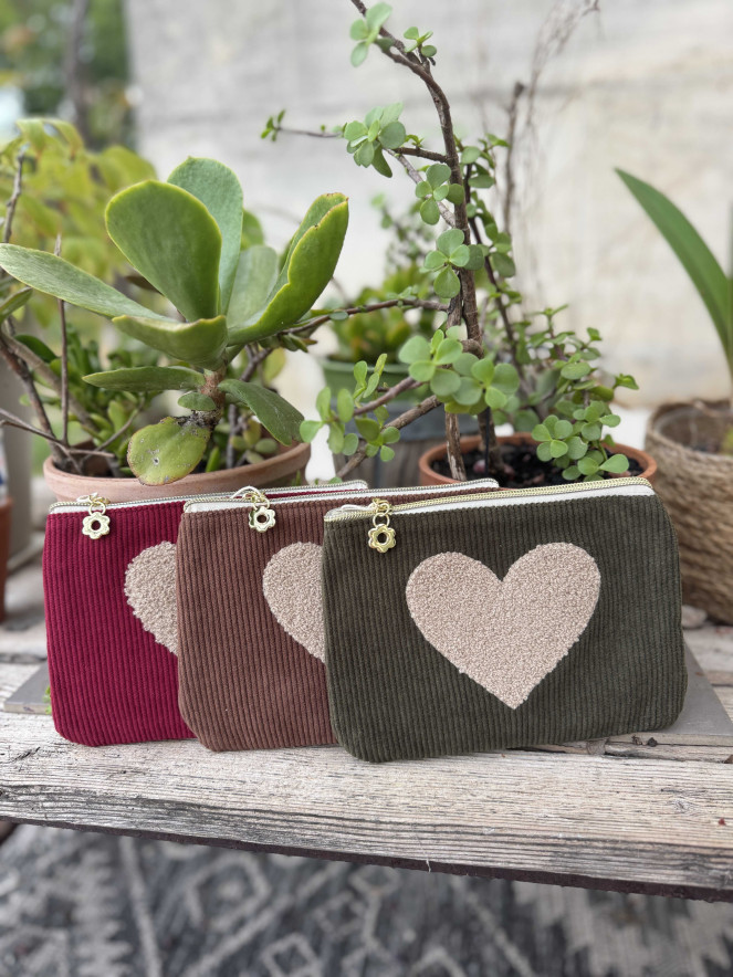 Pochette VELOURS COEUR marron