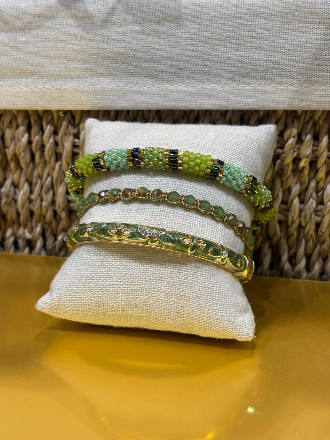 Composition de 3 bracelets Népalais et Thaïlandais vert kaki