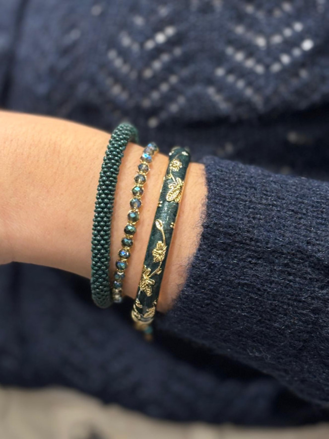 Composition de 3 bracelets Népalais et Thaïlandais vert foncé
