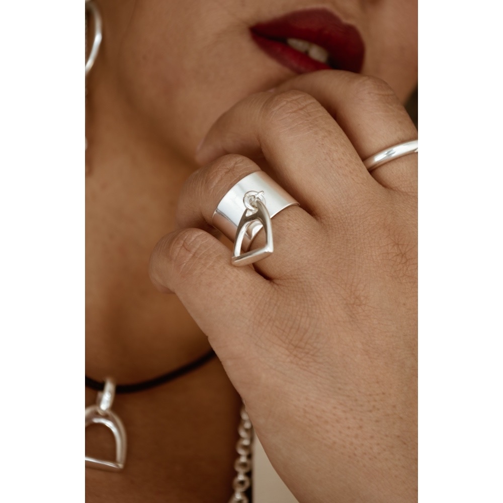 Bague Ancienne En Argent Avec Compartiment Secret - Femme, Occasion, Pour Pilules Ou Souvenir